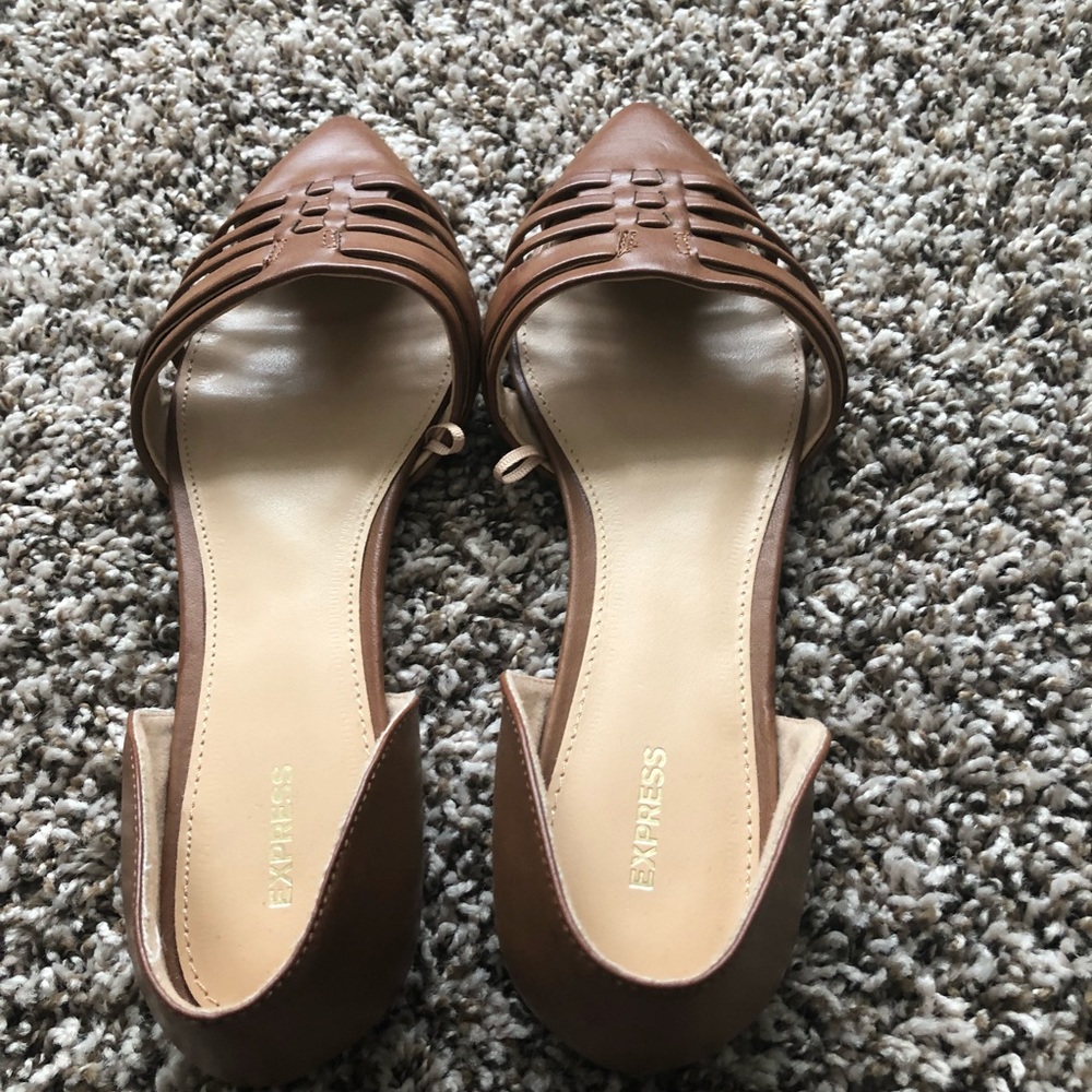 NWOT Express flats
